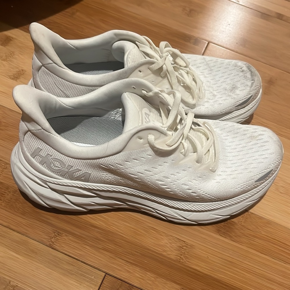 Hoka Clifton 8 White Running Shoe Sneakers Size 9